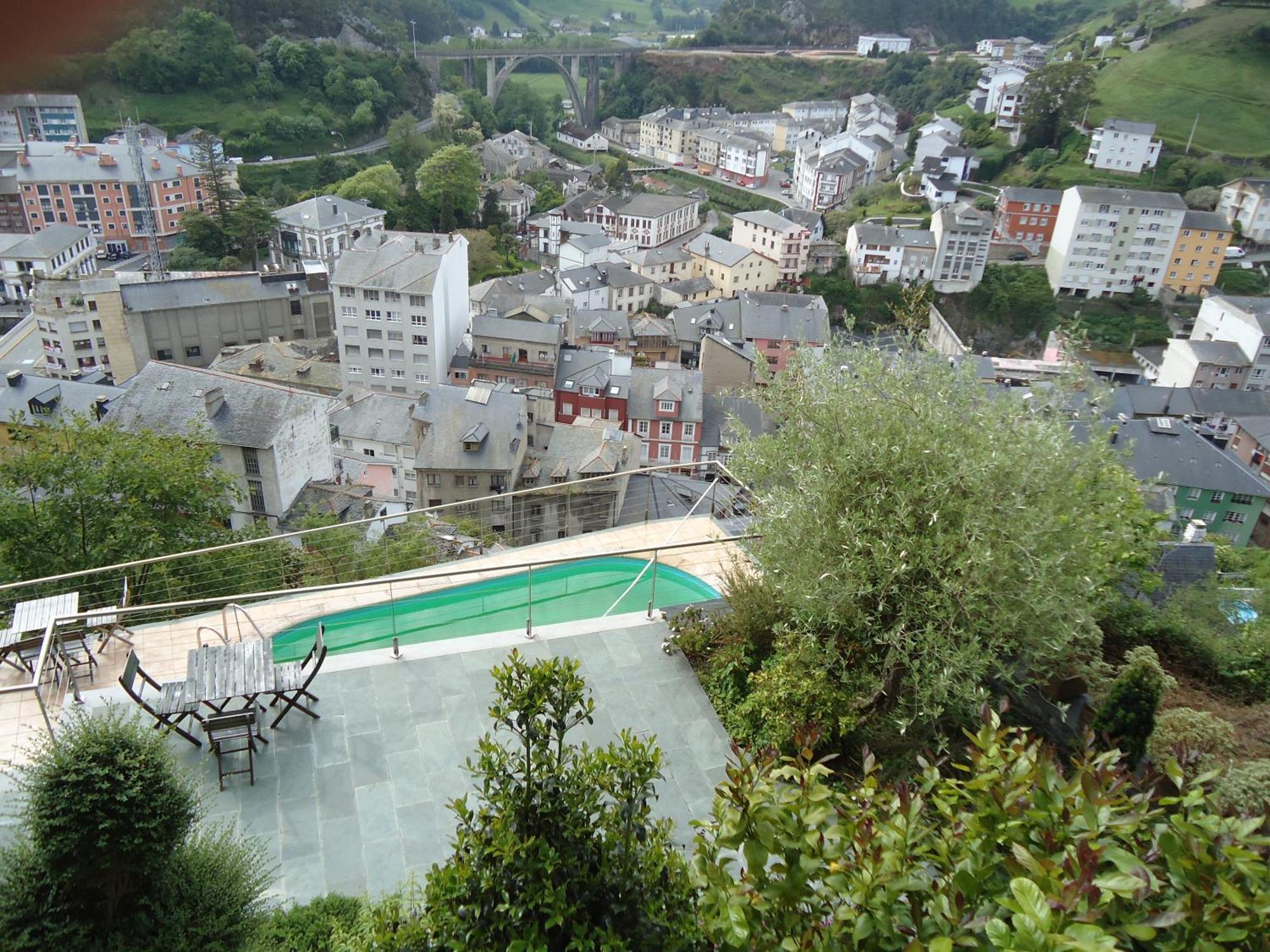 Casona El Gurugu Hotel Luarca Eksteriør billede