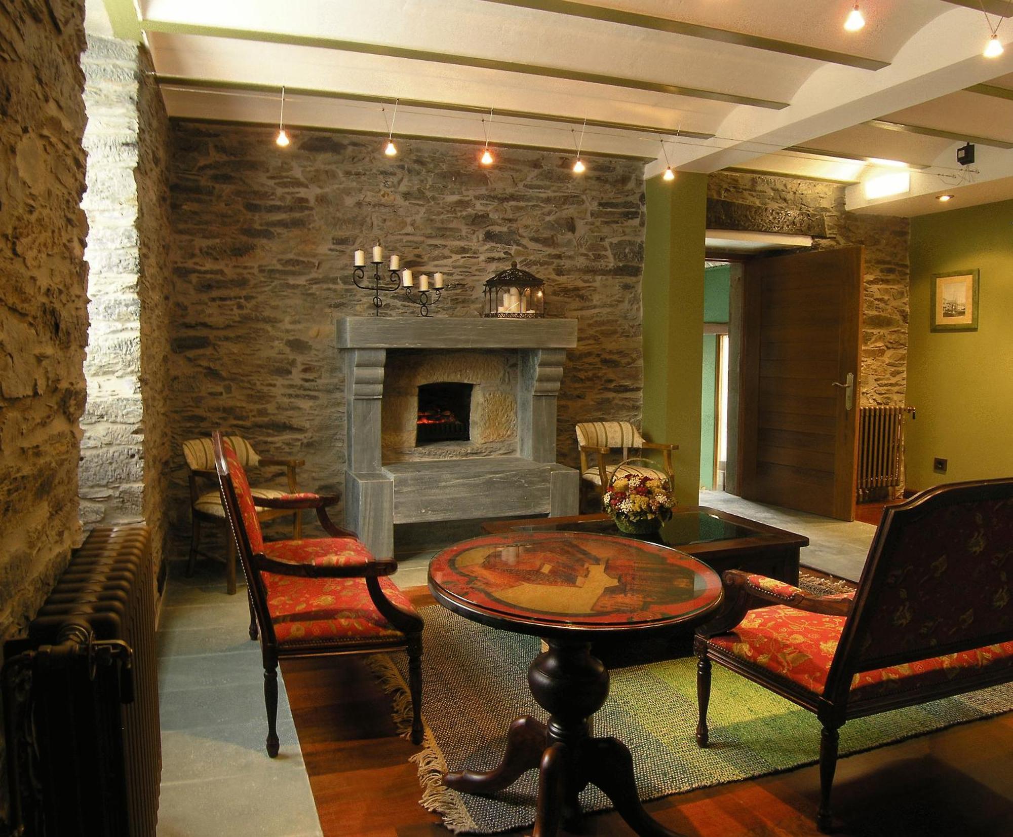 Casona El Gurugu Hotel Luarca Eksteriør billede